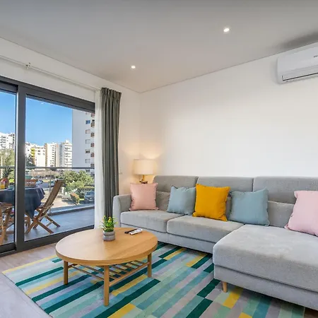 Sun & Pool Da Rocha Appartement